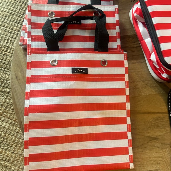 Sold - Picture 4 of 6